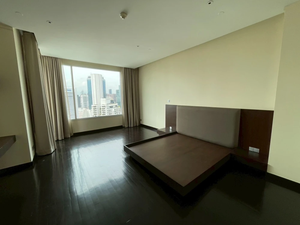 For Sale/Rent!! The Infinity Condo, a luxurious 3-bedroom condo with beautiful, fully furnished units. Don't miss out!!