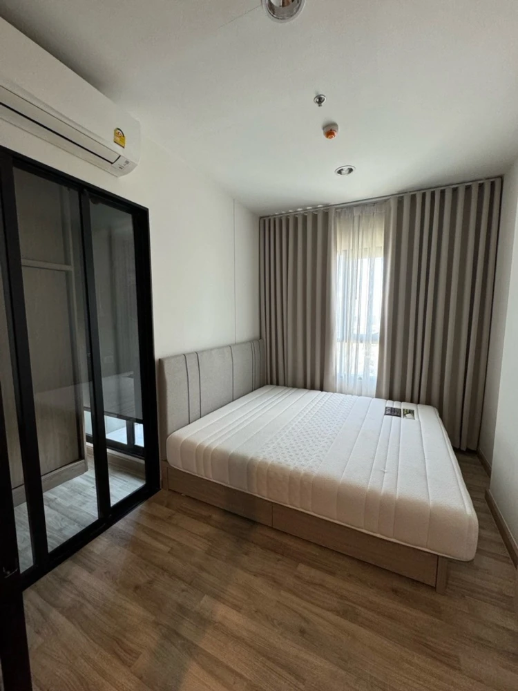 For sale or rent: Niche Mono Sukhumvit Bearing condo. Spacious unit with ample living space on the 31st floor, offering great views. Book now, don't w
