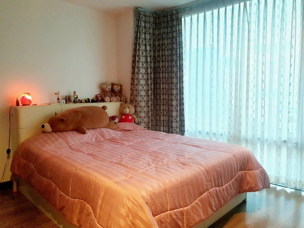 For sale, for rent, Condo Prom Phahon Yothin 2, 4th floor, size 47 sq m., plenty of usable space, fully furnished, book now, don't hesitate.
