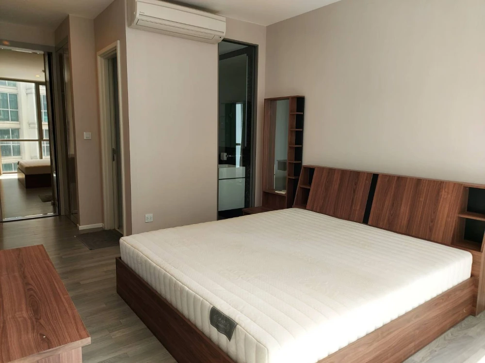 For sale or rent!! Condo The Room Sukhumvit 69, 12th floor, beautiful room, fully furnished, ready to move in. Don't miss out!!