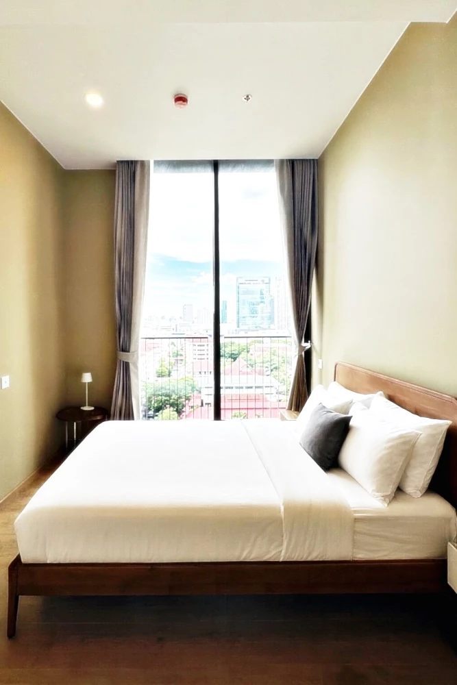 For sale or rent!! Noble B19 Condo, 12th floor, Watthana Park view, beautiful room, fully furnished, ready to move in. Reserve now!!
