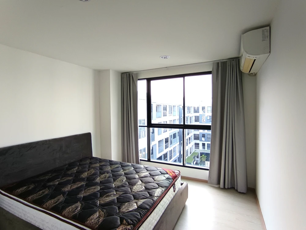 For sale, for rent, 2 bedroom, 2 bathroom condo at Rice Rama 9 with a very chill pool view. Hurry and book now, don't miss out.