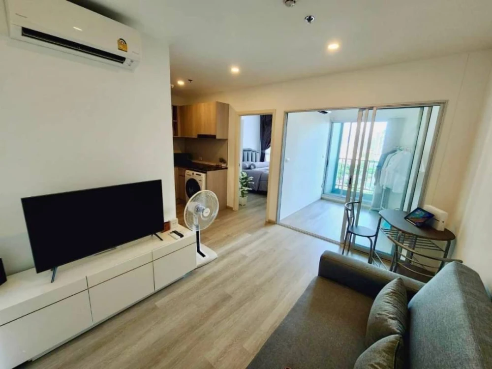 For sale, for rent, Elio Sathorn Wutthakat condo, spacious room, comes with usable space, hurry and reserve now!