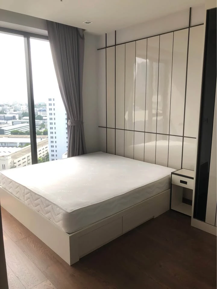 For sale or rent: Ideo Q Victory condo, ready to move in, 19th floor with high floor view, fully furnished. Book now!