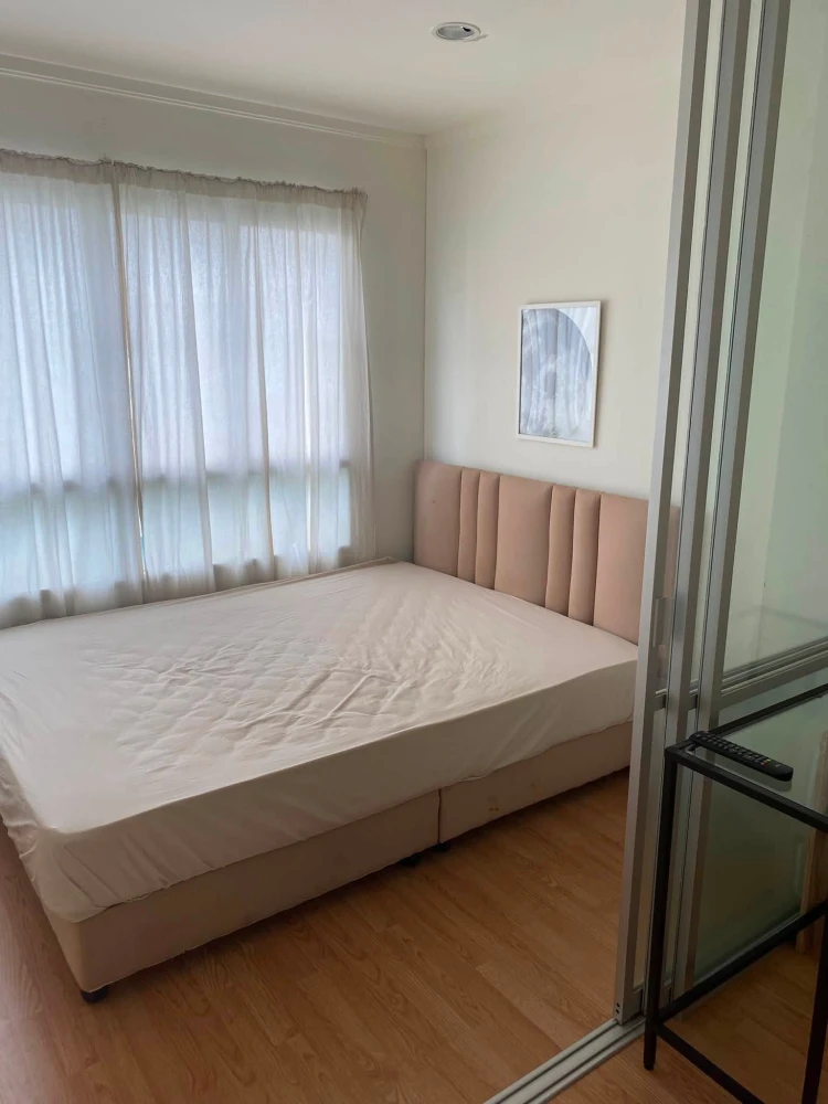 For sale or rent: Lumpini Ville Phatthanakan-Phetchaburi New Road. Clean, good condition room with complete furniture. Ready to move in.