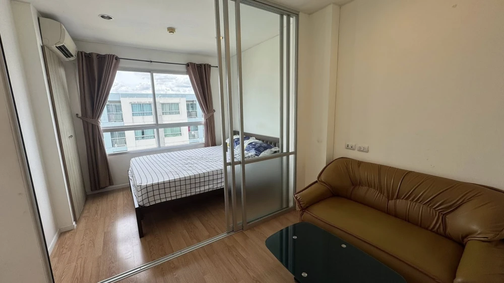 For sale or rent: Lumpini Ville Onnut 46, Building A1, 8th floor. Open view, no direct sunlight in the afternoon. Beautiful, clean room with complete