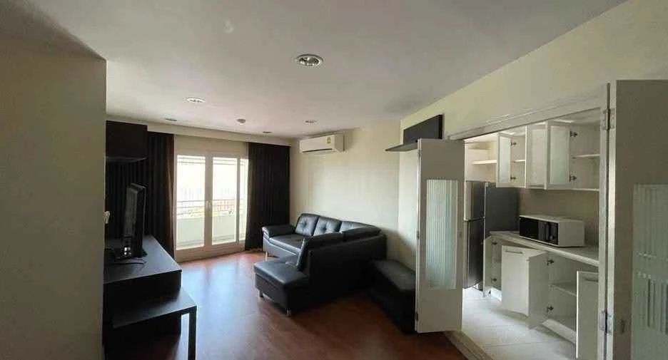 For sale or rent: Lumpini Suite Ratchada-Rama 3, beautifully decorated, usable area 108 sq m, very spacious and comfortable. Reserve now!