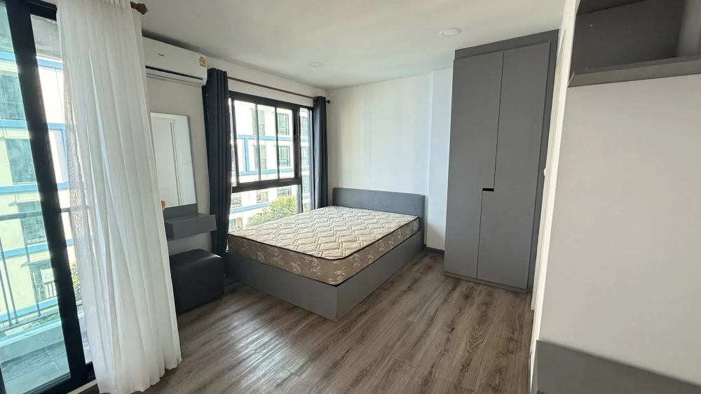 For sale or rent: Winn Thani, 5th floor, Building B, fully furnished, very good price. You'll regret it if you miss it.