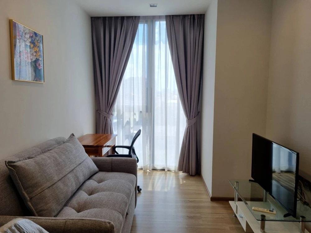 For sale or rent: The Line Phahonyothin-Pradipat. Spacious and comfortable room. Fully furnished with appliances. Ready to move in.