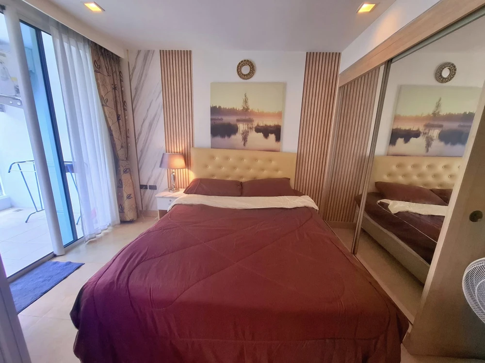 For sale, for rent, The Cliff (South Pattaya), 5th floor, swimming pool view, fully furnished and looks great, don't miss it.