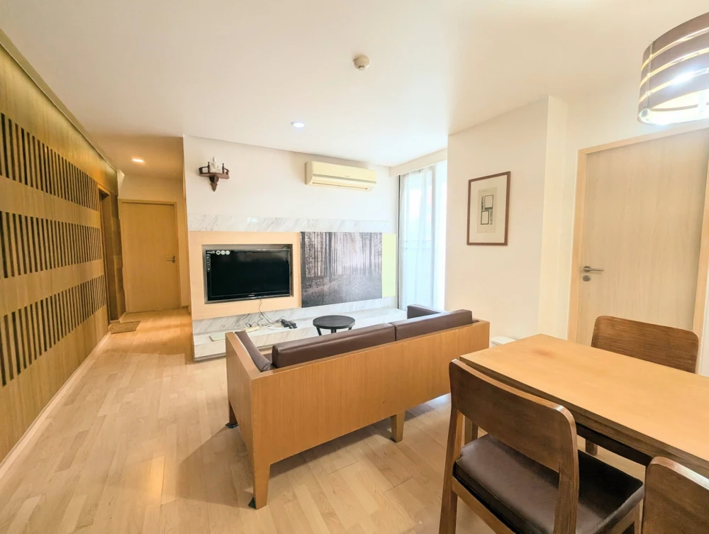 For sale or rent: The Tempo Phahonyothin 2. Two very lovely rooms! Excellent ventilation and airflow. Book now!