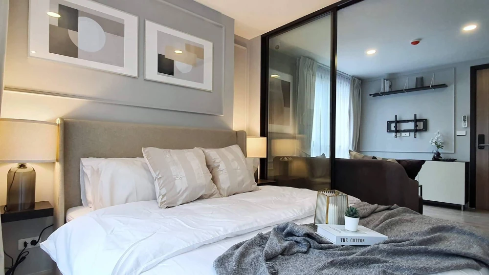For sale or rent: The Belgravia @ Ratchada-Ladprao 15. Beautifully decorated, stylish unit, perfect for living. Don't miss out!