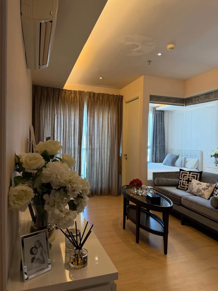 For sale or rent: H Condo Sukhumvit 43. Great view, good ventilation, no buildings blocking the view, no evening sun, the room stays cool. Book now!