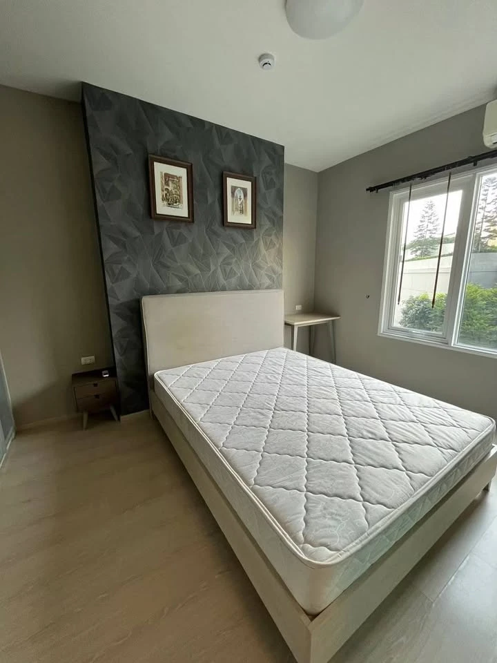 For sale or rent: Chapter One Eco Ratchada-Huai Khwang, Building C, 2nd floor, corner unit, fully furnished. Don't miss out!