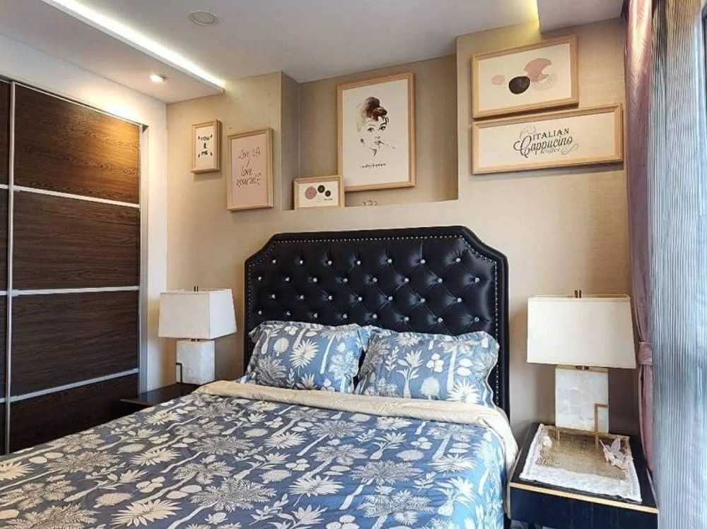For sale or rent: Diamond Ratchada, located on the main road. Stunningly beautiful and luxuriously decorated with full built-in furniture. Grab this o