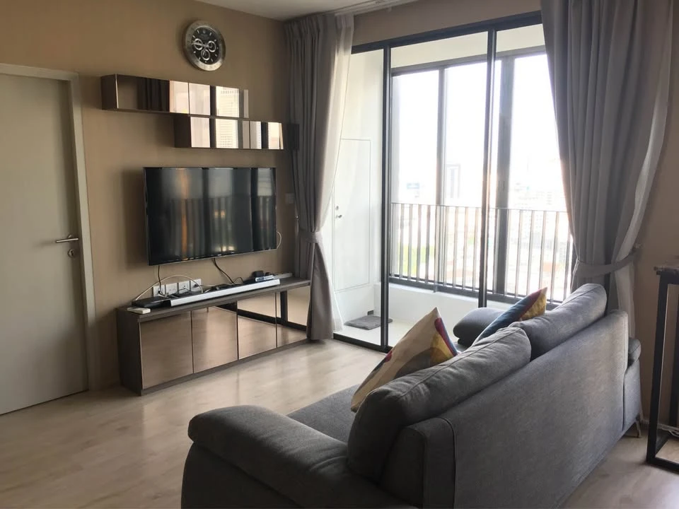 For sale, for rent, Ideo Q Ratchawithi, high floor, corner room, lots of usable space, quiet, very private, don't miss it.