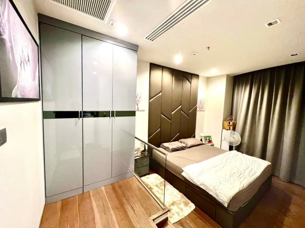 For sale or rent: Ideo Q Victory, modern luxury grey-themed interior, elegant and sophisticated. Auspicious house number. Don't miss out!