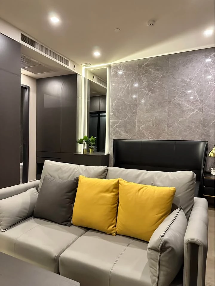 For sale, for rent, Ashton Asoke, 33rd floor, very high, beautifully decorated, built-in, great city view, ready to move in