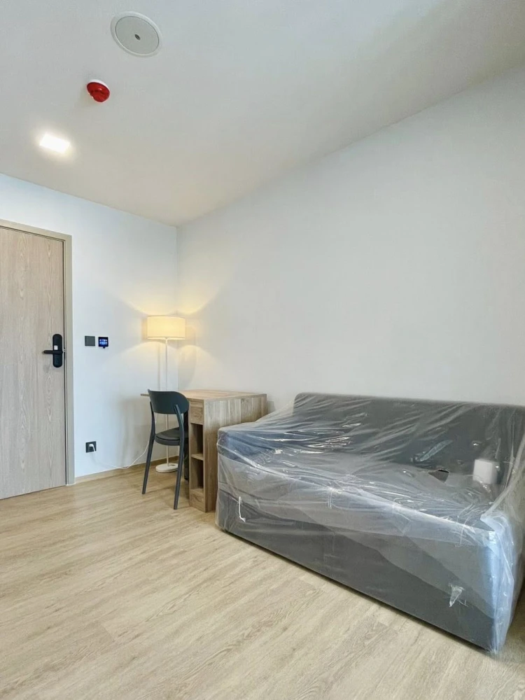 For sale, for rent, Atmoz Season Ladkrabang, Building B, 6th floor, facing the common area, beautiful view, great room number, book now and you won't