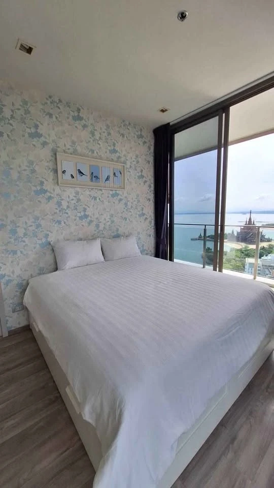 For sale or rent at Baan Plai Haad. Spacious rooms with plenty of usable space, high-quality wallpaper, and beautiful, unblocked views. Book now!
