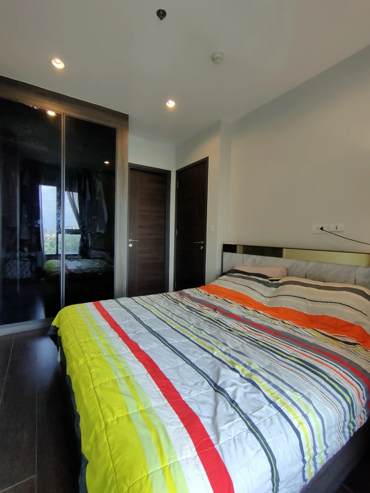 For sale or rent: C EKKAMAI, a nice room, good location, comes with complete facilities. Don't miss it!