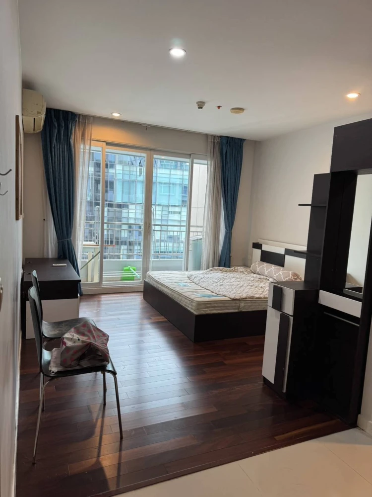 For sale, for rent, Circle Circle Condominium, 27th floor, very high, fully furnished, book now and you won't be disappointed.