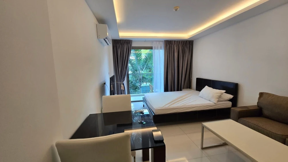 For sale or rent: Club Royal Wongamat Studio room, fully furnished and equipped, just bring your bags and move in!