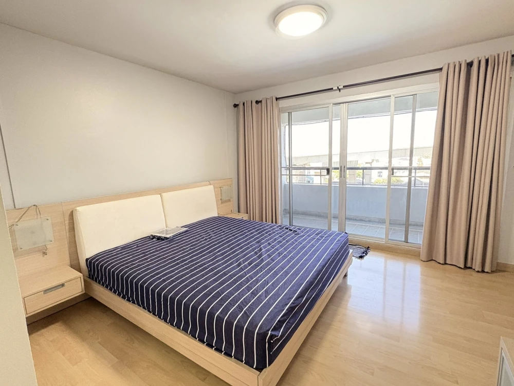 For sale or rent: Garden Court, 7th floor, comfortable unit with complete furniture and amenities. Book now!