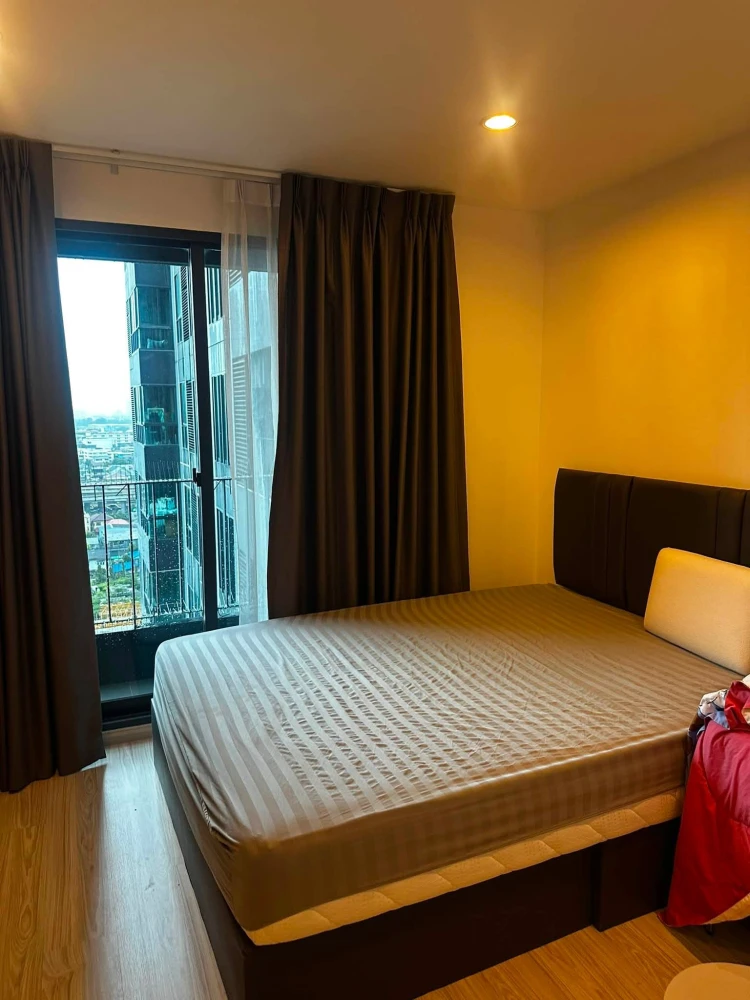 For sale or rent: Ideo Mobi Wongsawang-Interchange. A comfortable room in a great location with complete amenities. Don't miss out!