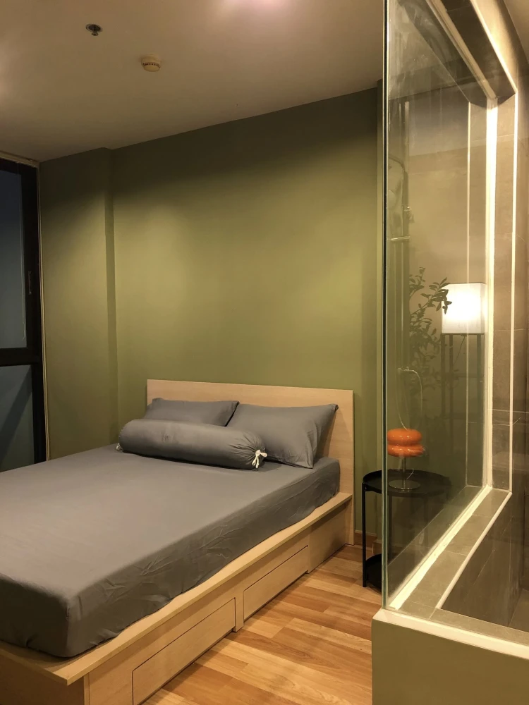 For sale or rent: IDEO Ratchada-Huaykwang, 14th floor (balcony has another sliding door), spacious area, comfortable living, hurry and reserve now!
