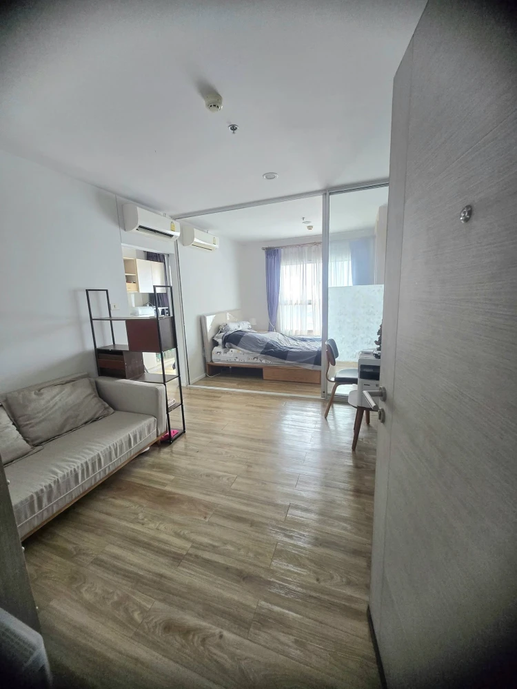 For sale or rent: ISSI Condo Suksawat, 1 bedroom, 1 bathroom. Great location, convenient transportation, fully furnished. Don't miss out!