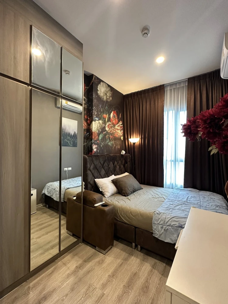 For sale, for rent Knightsbridge Collage Ramkhamhaeng, beautifully decorated room, with good wallpaper, great price, book now.