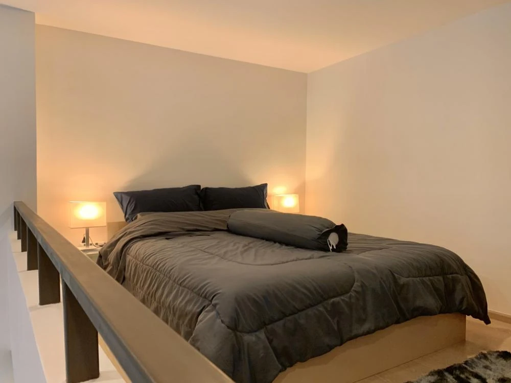 For sale or rent: Knightsbridge Phaholyothin-Interchange. A comfortable room with high ceilings and airy feel. Fully furnished. Don't miss out!