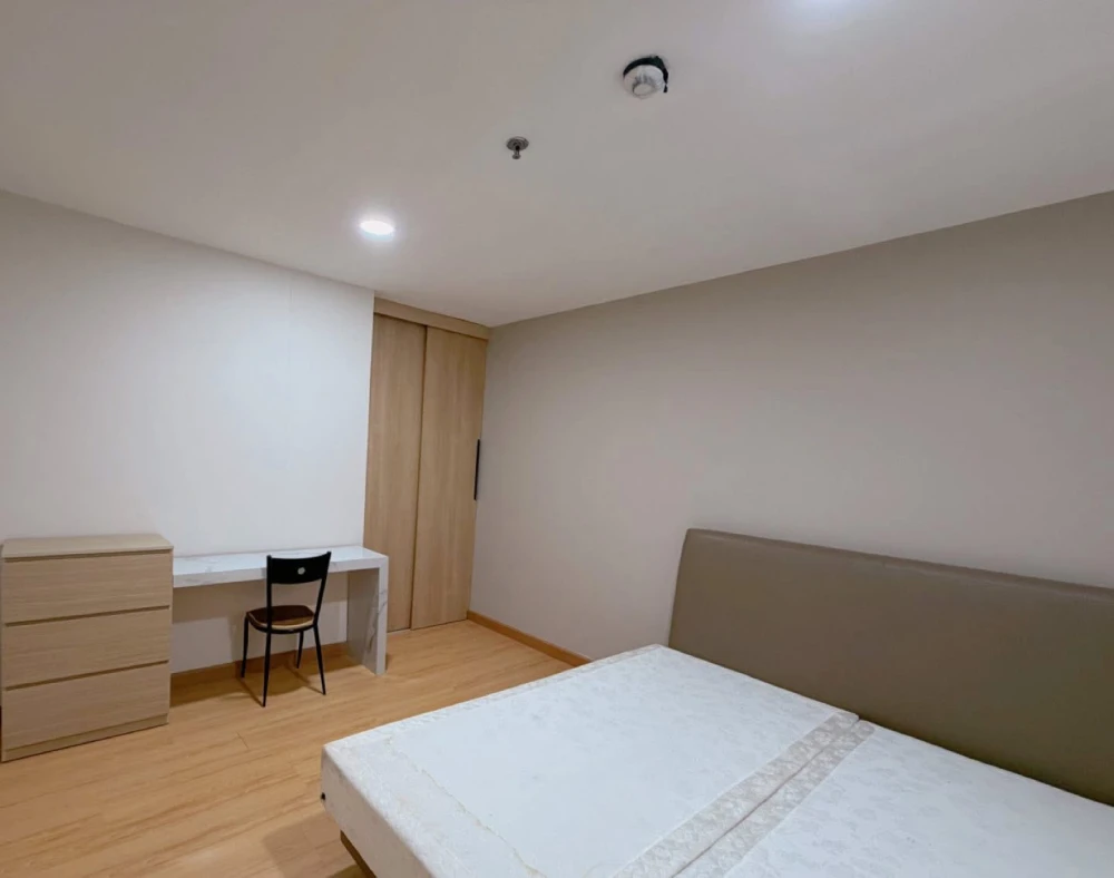 For sale or rent: Le Rich Rama 3. Spacious rooms with ample living space. Convenient and complete amenities all in one place. Don't miss out!