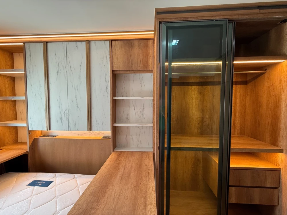 For sale or rent: Life Ladprao. Well decorated room, every unit is built-in, lots of storage space. Can you really not reserve it?