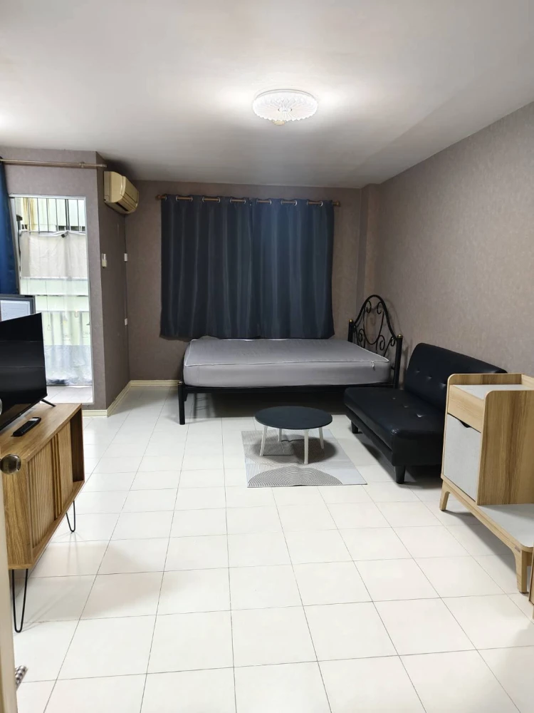 For sale or rent: Lumpini Condotown Bodindecha-Ramkhamhaeng, studio room, 1st floor, comes with a special price, hurry and reserve now!