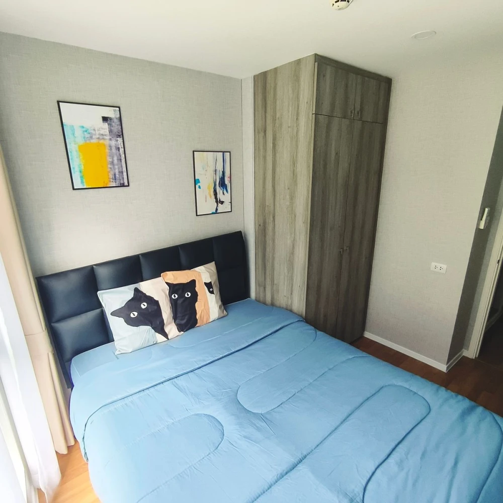 For sale or rent: Lumpini Place Bangna Km.3, a nice room, fully furnished. If interested, hurry and reserve your spot. Don't miss out!