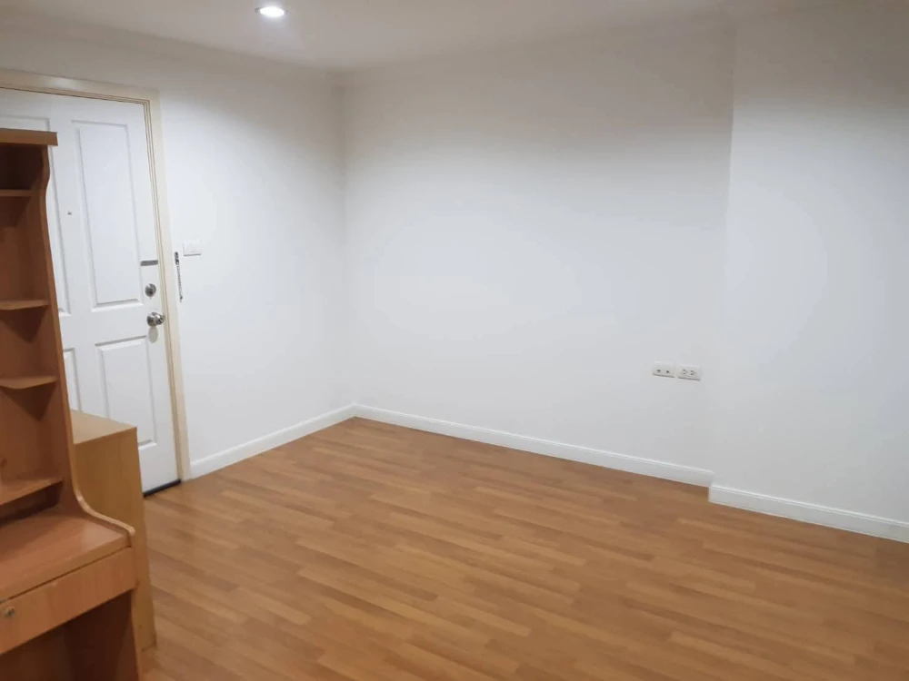 For sale or rent: Lumpini Place Rama 9–Ratchada, 1 bedroom, 1 bathroom, good location, fully furnished, reserve now!