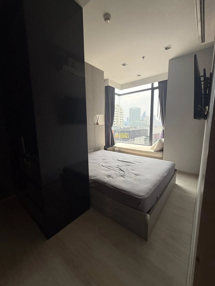 For sale or rent: M Thonglor 10. Features a walk-in closet and allows pets. A must-have for animal lovers!