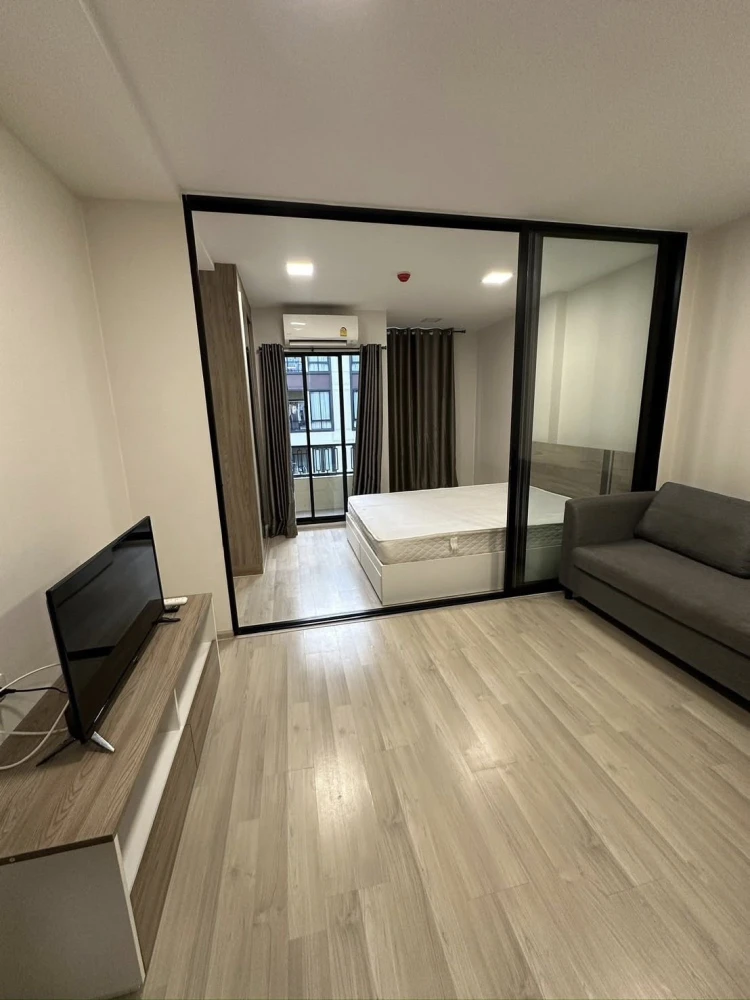 For sale, for rent, Nue Core Khu Khot Station, a nice room, fully furnished, just bring your bags and move in.