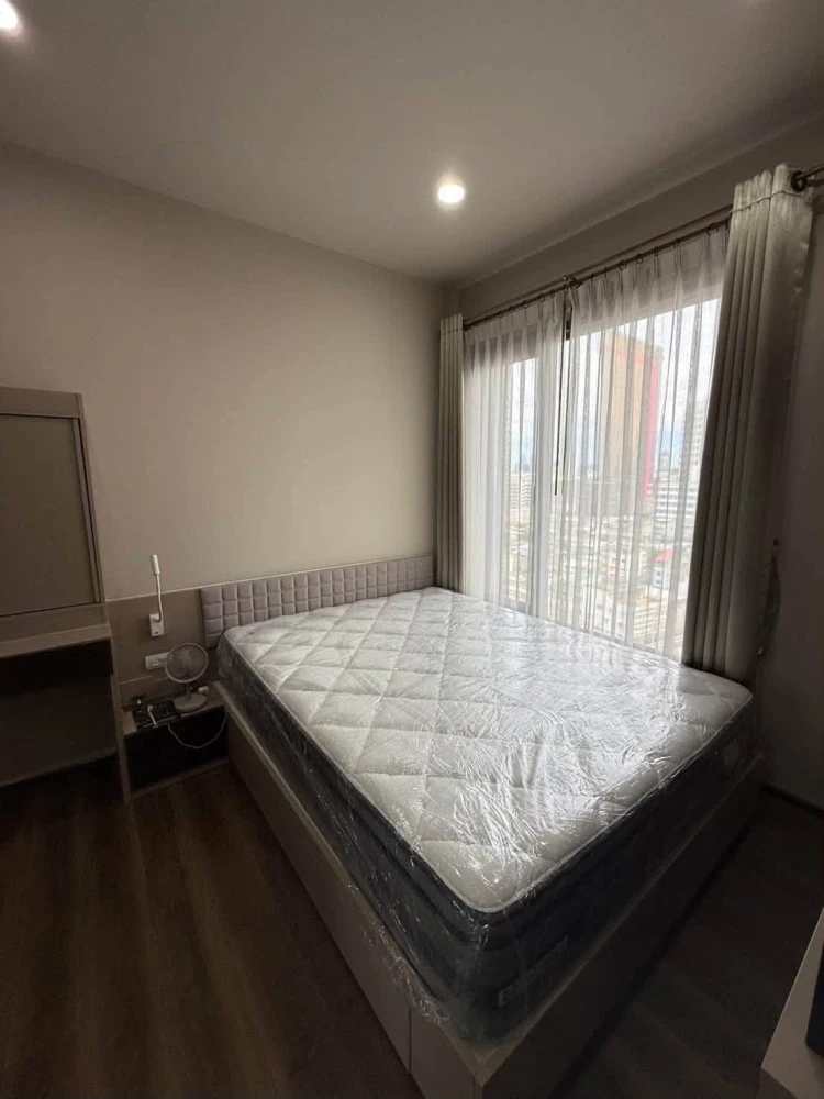 For sale or rent: ONYX Phahonyothin. Unobstructed city view, good ventilation, fully furnished with appliances. Book now!