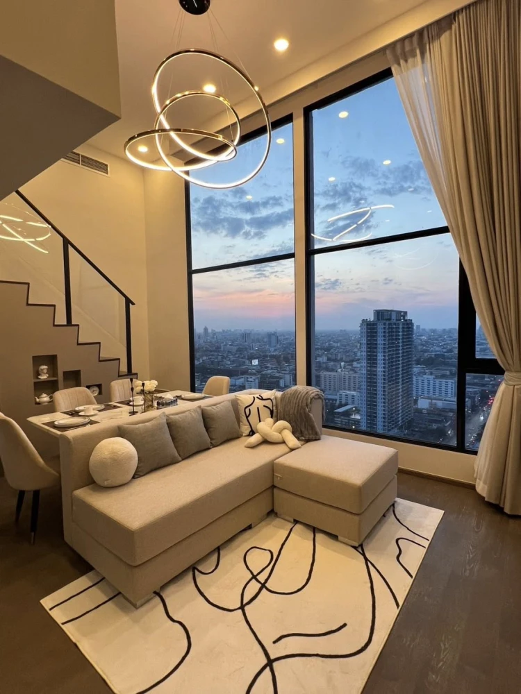 For sale or rent: PARK ORIGIN RATCHATHEWI Duplex unit, beautifully decorated, 31st floor, stunning unblocked view, corner unit, private. Don't miss ou