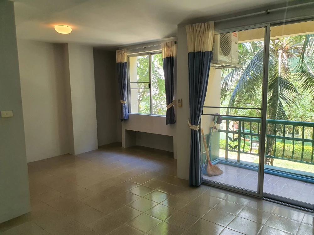 For sale or rent: Parkland Bangna, 37 sq m, Building 10, 2nd floor, garden view, peaceful atmosphere. Book now!