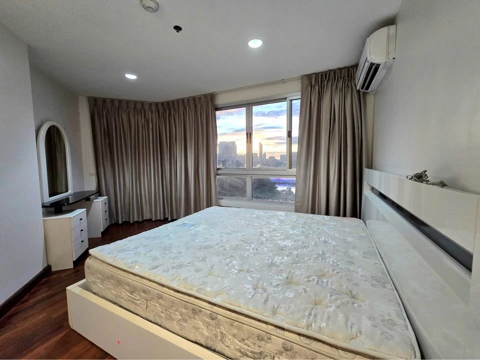 For sale, for rent River Heaven, spacious room, lots of usable space, comes with complete facilities, beautiful view, book now