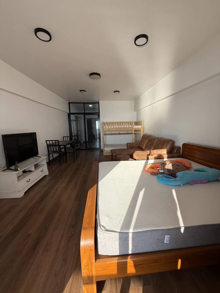 For sale or rent: Sunshine Beach Condotel, studio rooms with spacious living areas and complete amenities. Book now!