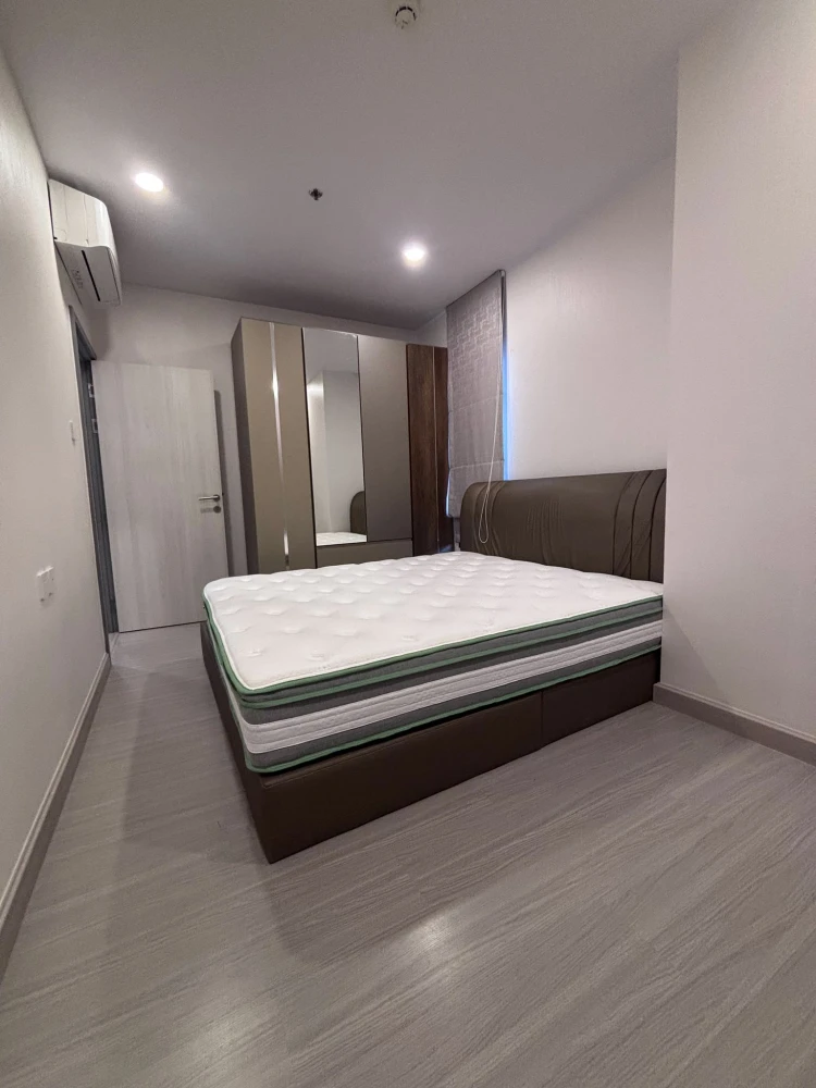 For sale or rent: Supalai Lite Thaphra - Wongwian Yai, 2 bedrooms, spacious living area, great location, convenient transportation. Book now!