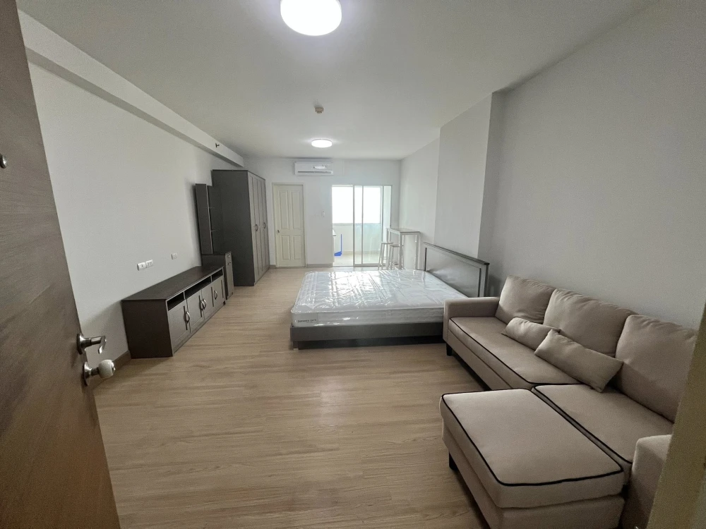 For sale, for rent Supalai Park Kaset, studio room with plenty of usable space, fully furnished, must book.