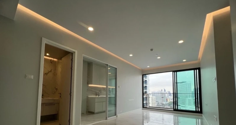 For sale or rent: Supalai Premier Charoen Nakhon, high floor, river view. Interested? Hurry and reserve now!
