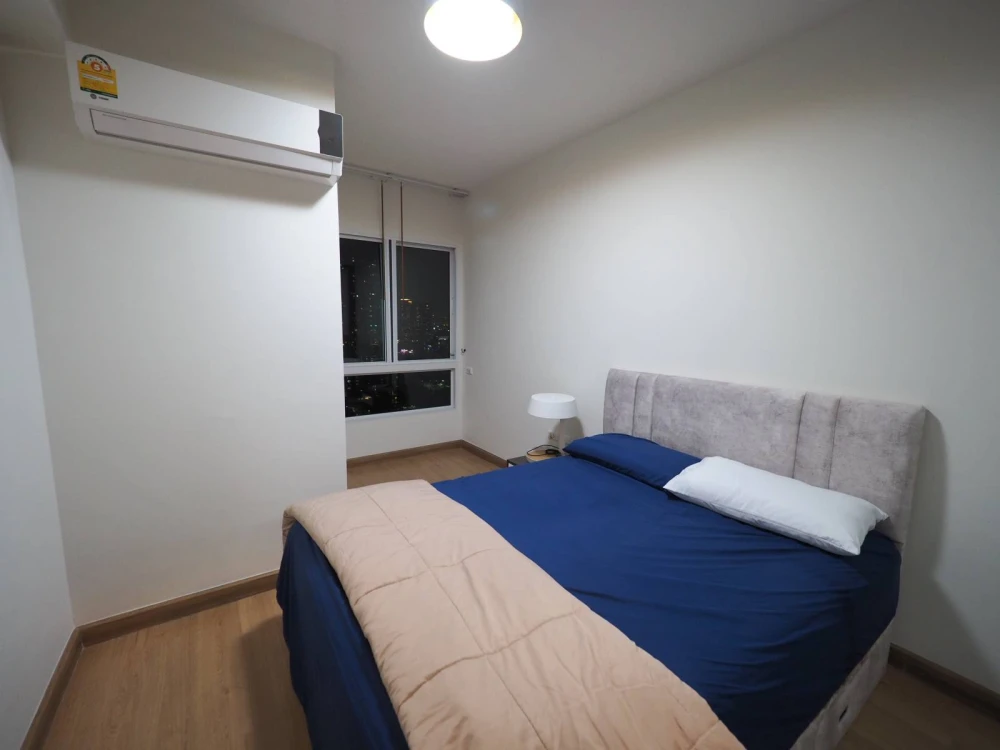 For sale or rent: Supalai River Resort, 1 bedroom, spacious living area, prime location, stunning Chao Phraya River views. Book now!