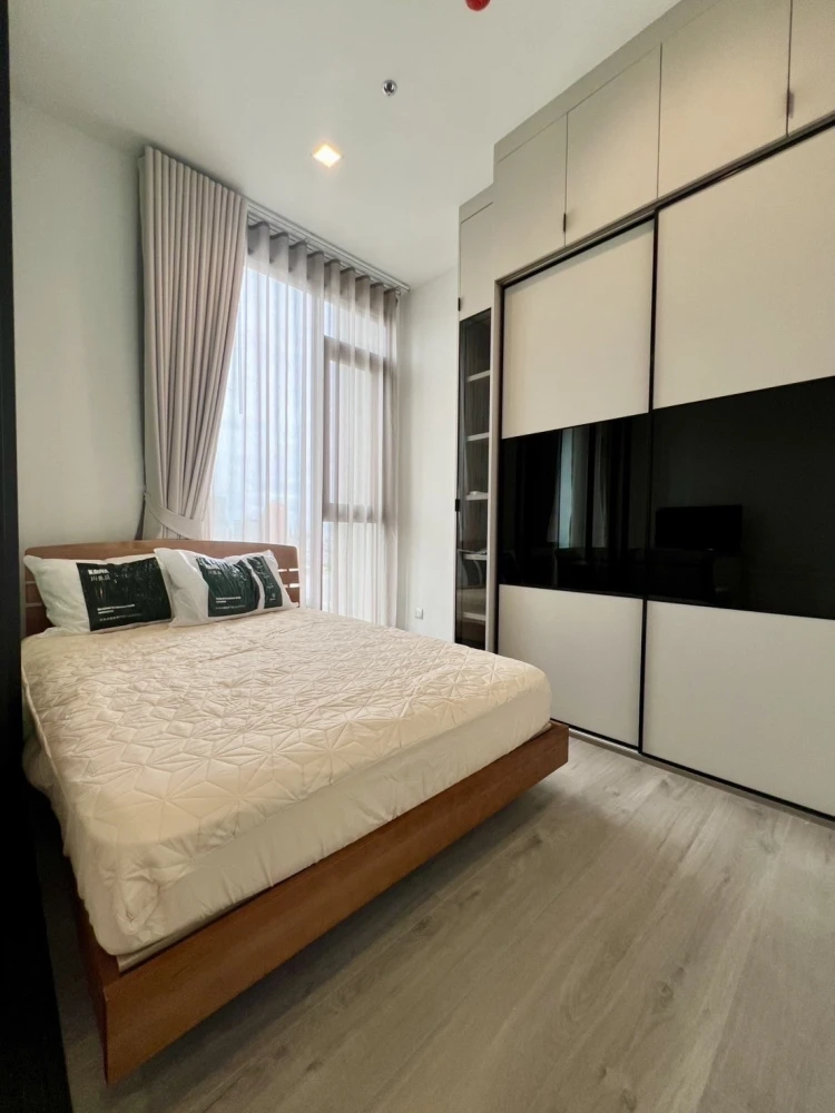 For sale or rent: The Address Siam-Ratchathewi (11th floor), fully furnished, ready to move in.